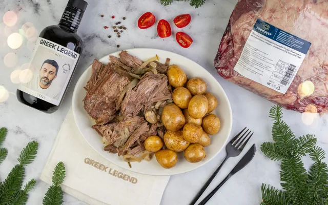 Рваная говядина PRIMEBEEF с печеными овощами и бэби картофелем