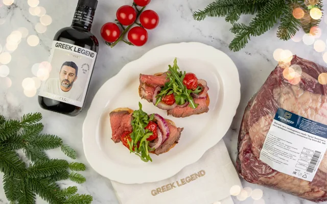 Брускетта с ростбифом PRIMEBEEF и вялеными томатами