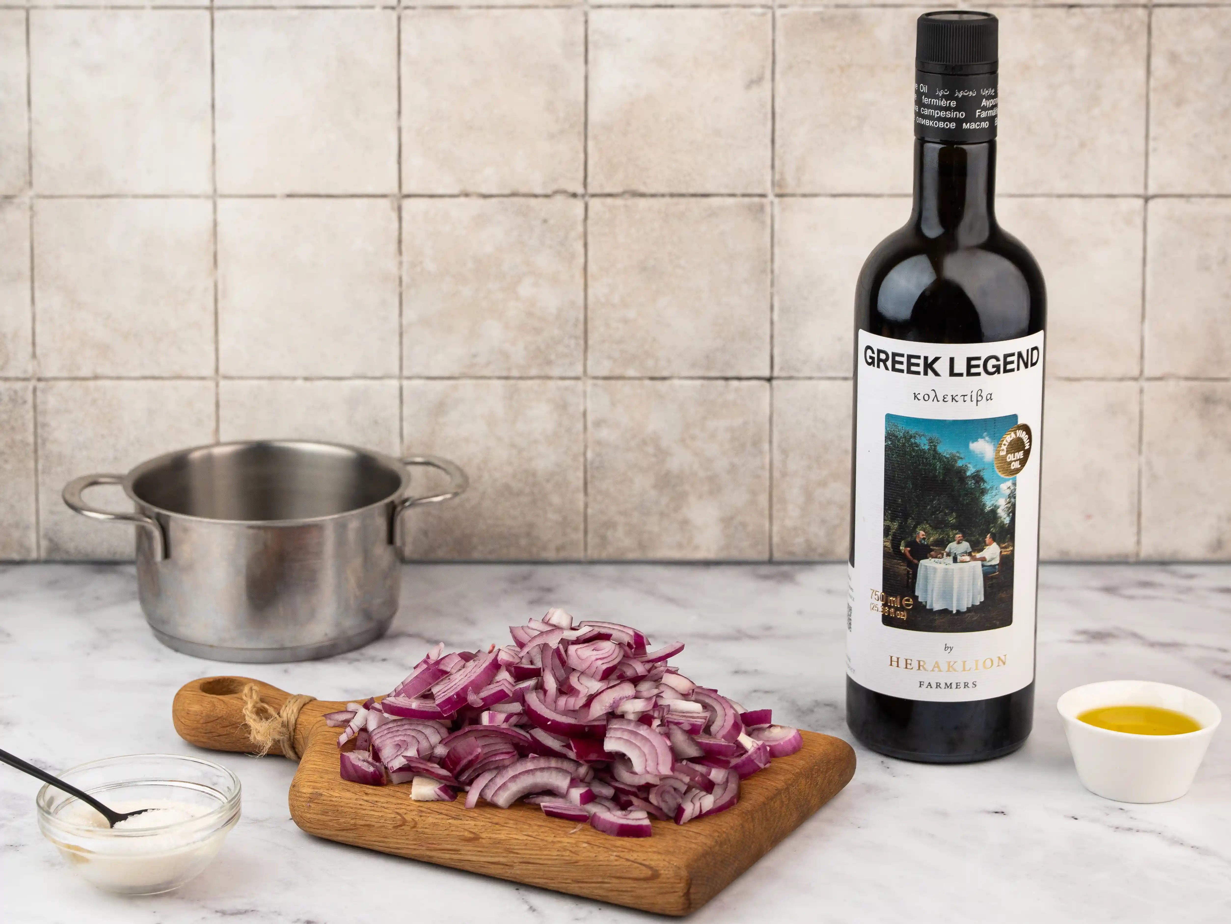 Шаг 1: Карамелизируем лук