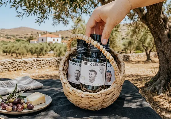 Почему оливковое масло продают и в стекле, и в пластике – и какая упаковка на самом деле лучше