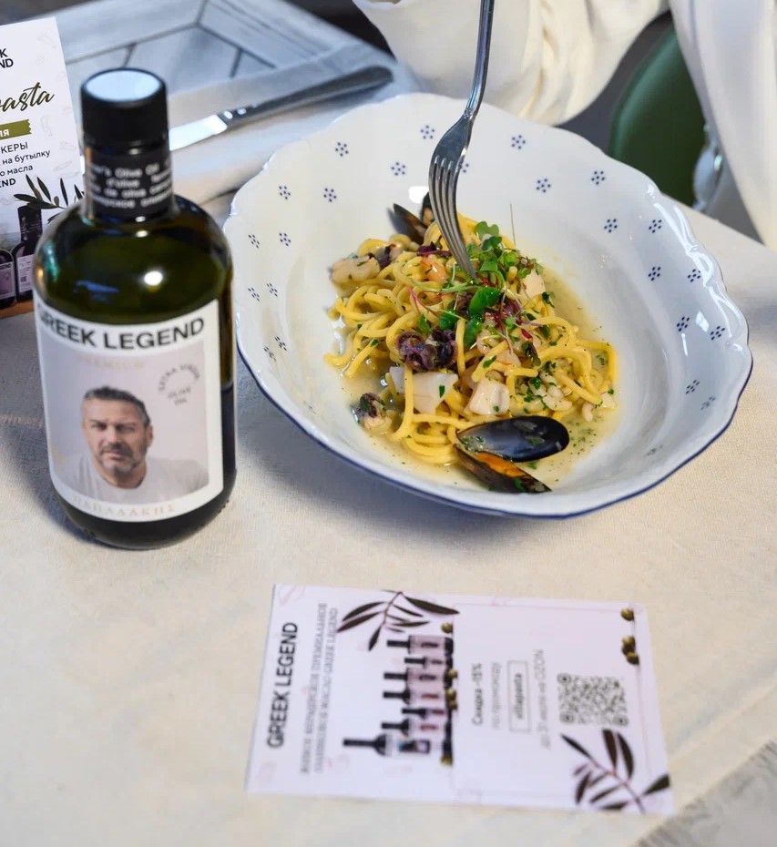 Greek Legend и ресторан Villa Pasta
